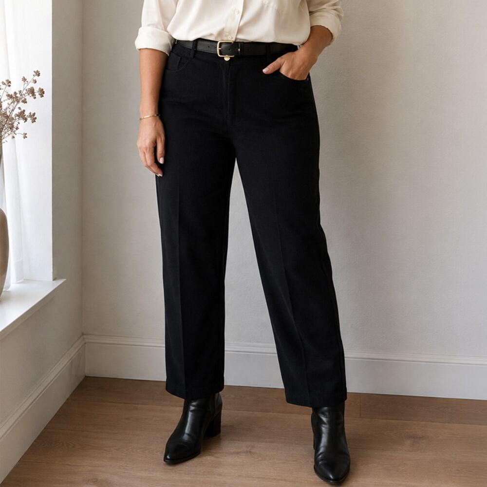 St. John Luxury Black Denim Straight Leg Jeans Size 12